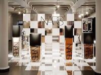 Gamified Beauty Pop-Ups Image 1