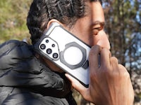 Magnetic Military-Grade Smartphone Cases Image 2