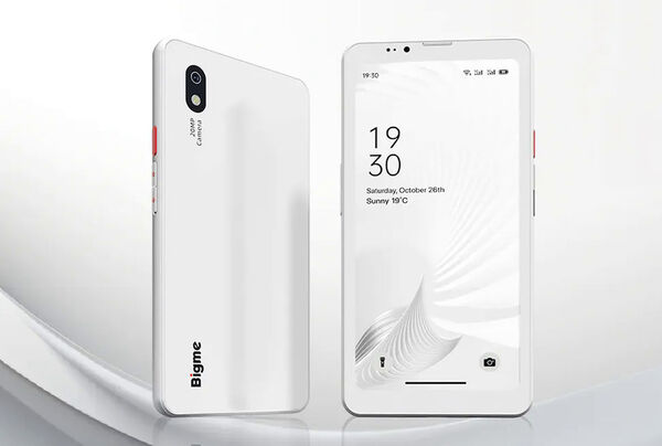 Pro-Grade E-Ink Smartphones