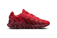 Bold Tonal Dynamic Sneakers Image 2