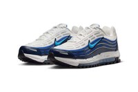 Retro Sneaker Colorway Launches Image 4