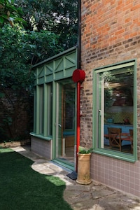 Vibrant London Home Extensions Image 4