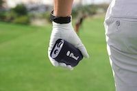 Minimalist Golf Range Finders Image 3