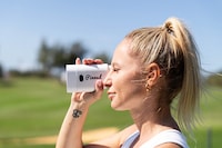 Minimalist Golf Range Finders Image 6