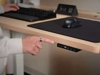 Adjustable Accessory-Friendly Desks Image 7