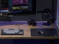 Adjustable Accessory-Friendly Desks Image 8