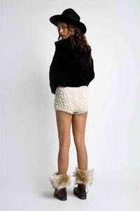 Jilted Lover Fashion Image 6