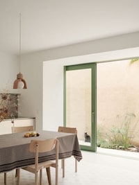 Spain-Based Bright Modern Homes Image 2