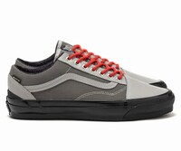 Weatherproof Skateboard Sneakers Image 4