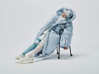 Sleeping-Friendly Duvet-Like Parkas Image 3