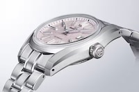 Seasonal Floral-Inspired Timepieces Image 2