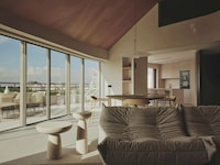 Renovated Terraced Penthouse Image 2