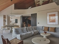 Renovated Terraced Penthouse Image 3