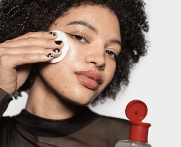 Skincare-Themed Comedy Shows