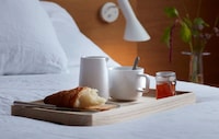 High-End Modern Tableware Collection Image 2