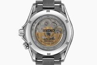 Tropical Avian-Inspired Timepieces Image 3