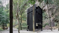 Black-Timber Stealthy Pavilions Image 3