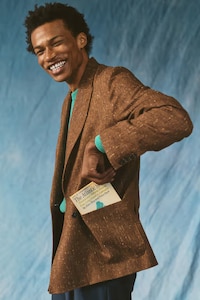 Summer-Ready Refined Apparel Image 4