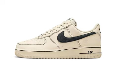 Minimal Contrast Lifestyle Sneakers