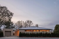 Discrete Lakeside Modern Homes Image 2