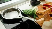 Featherlight Frying Pans Image 1