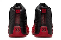 Stealthy Colorblocked Basketball Shoes Image 5