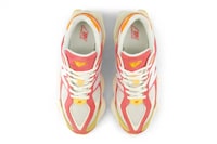 Vibrant Tonal Lifestyle Sneakers Image 2