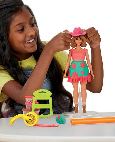 Modeling Dough Fashion Dolls