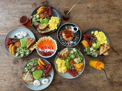 Fragrance-Focused Resort Meals