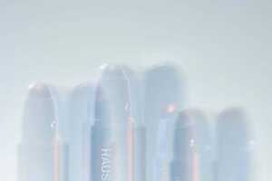 Illuminating Skincare Balms : Bio Radiant Glassy Highlighter Balm