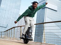 Intuitive Gyroscopic Sensor Unicycles Image 2