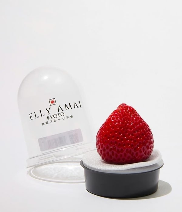 Luxurious Single Strawberries