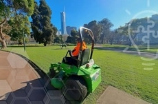 Fully-Electric Zero-Turn Lawnmowers Article Thubnail