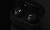Accessible High-Performance Earbuds Image 3