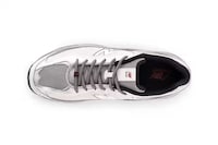 Minimal Tonal Lifestyle Sneakers Image 1