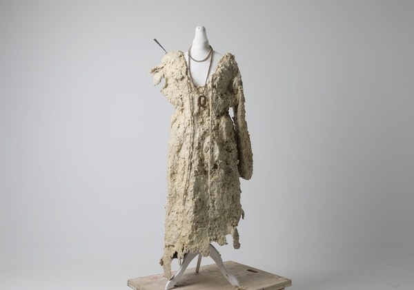 Statement-Making Oatmeal Outfits