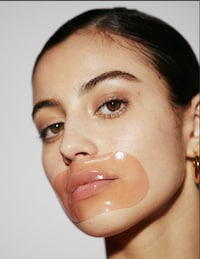 Hydrating Lip Treatment Masks Image 3