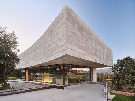 Floating Level Aesthetic Residences