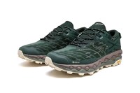 Sporty Performance-Driven Shoes Image 2
