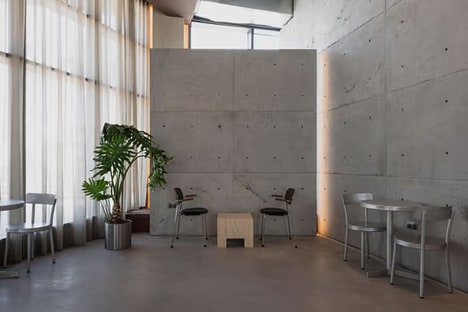 Exposed Material-Inspired Caf&eacute;s