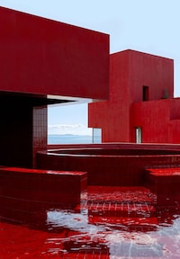 Seaside Bold Red Resorts Image 3