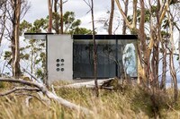 Brutalist-Inpsired Nature Getaways Image 2