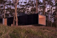 Brutalist-Inpsired Nature Getaways Image 3