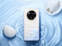 Color-Changing Iridescent Phones Image 1