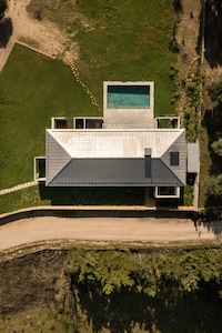 Park-Nestled Concrete Homes Image 2