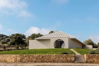 Park-Nestled Concrete Homes Image 3