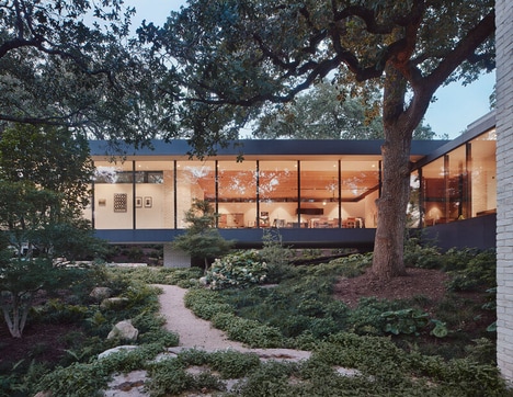 Contemporary Cantilevered Residences