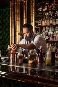 Mixologist-Envisioned Luxury Bars Image 1