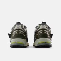 Extravagant Dad-Inspired Shoes Image 4