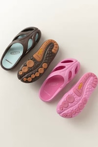 Collaborative Lightweight Bright Sandals Image 2